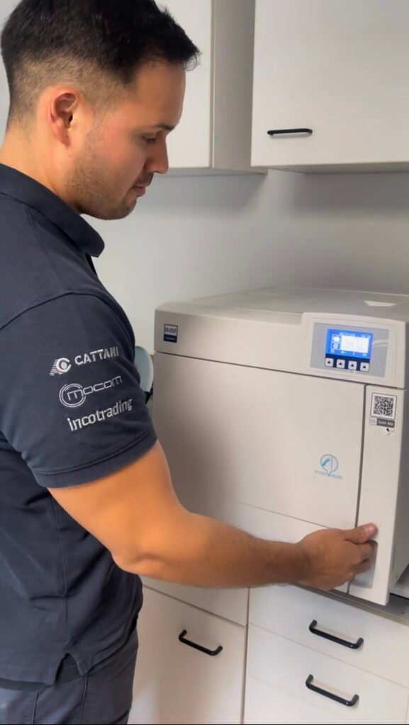 Entrega de autoclave Mocom en Cataluña